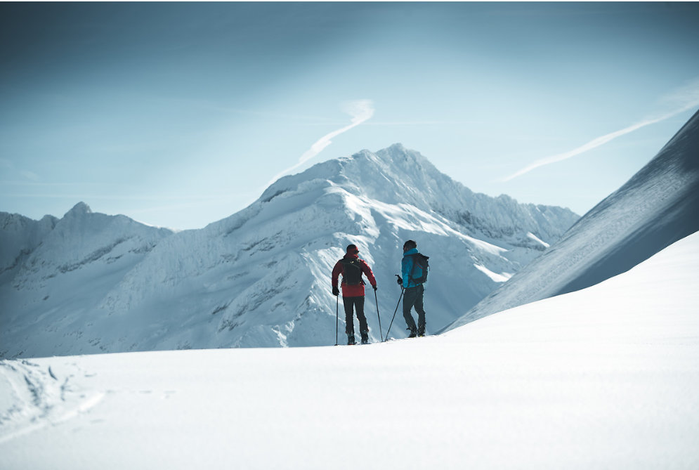 skiers in les arcs