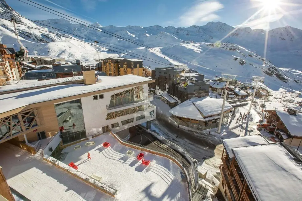 View of Val Thorens on a sunny day