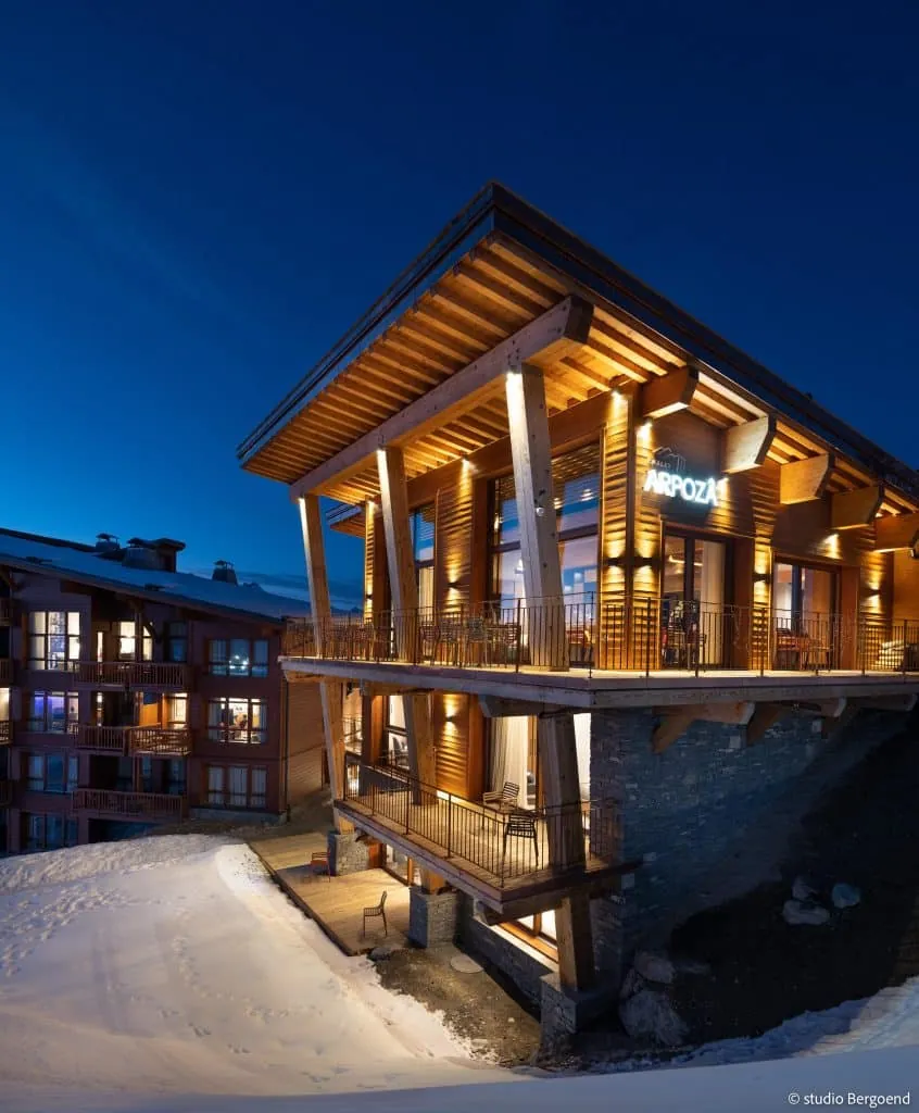 chalet in the evening in Les Arcs